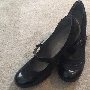 Black Aerosoles Mary Jane.